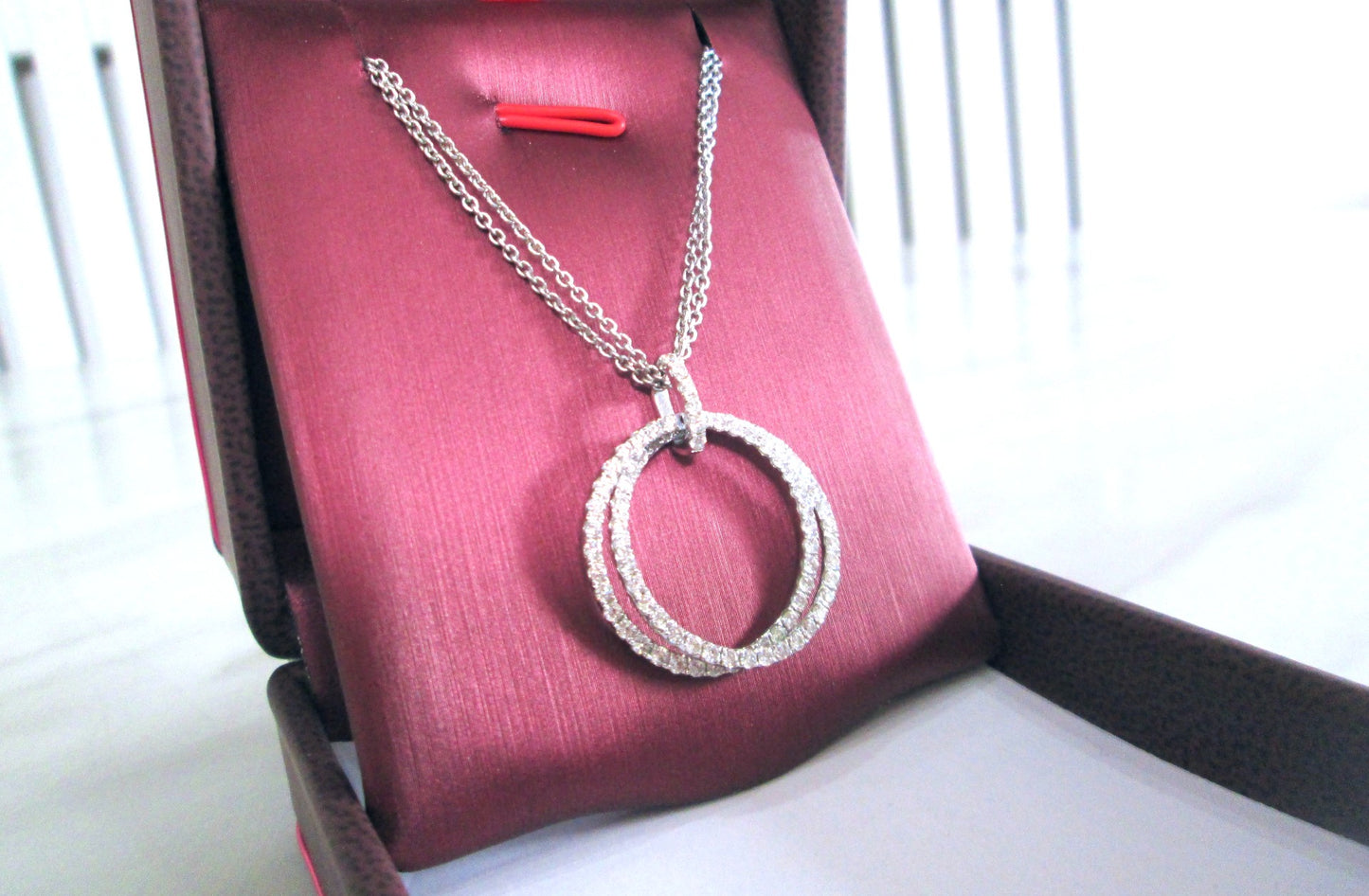 Heavy 18ct White Gold 1.20ct Diamond Double Circle Halo Cluster Pendant Necklace