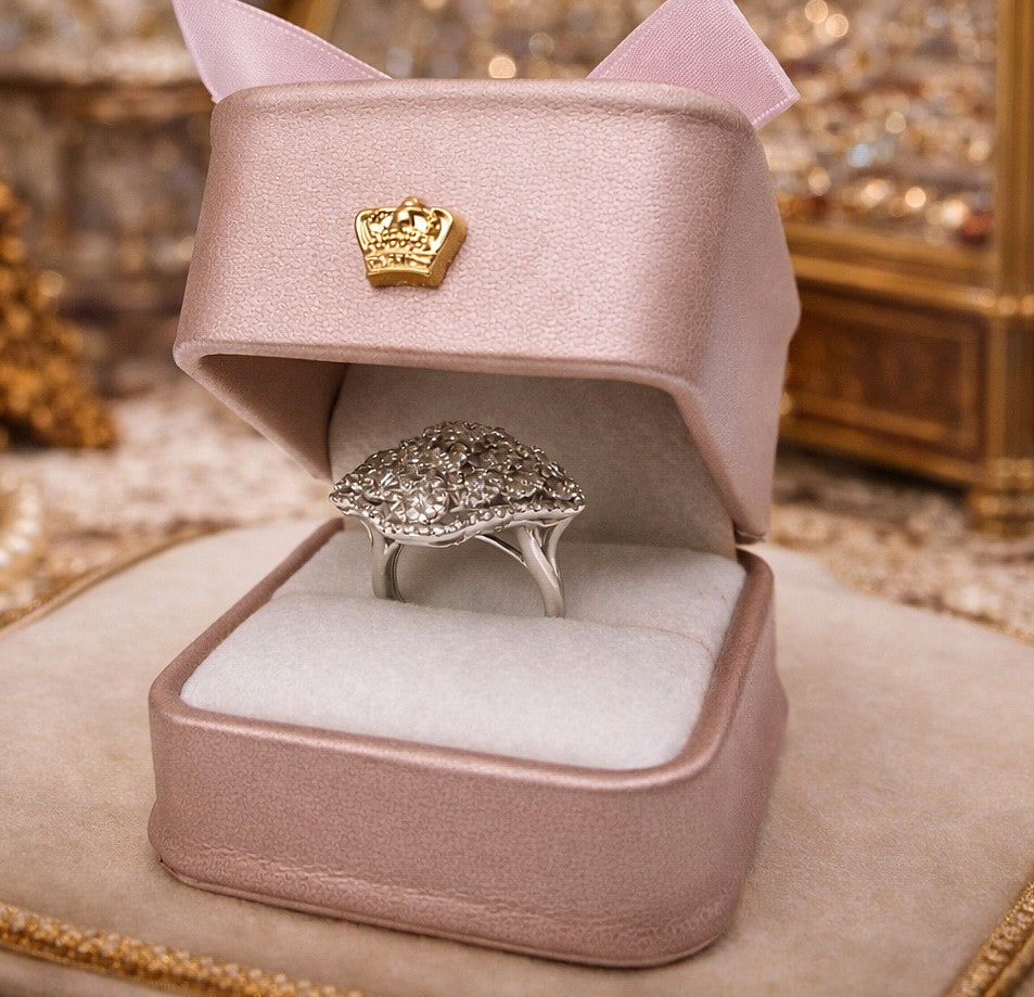 18ct White Gold 3.50ct Large Diamond Daisy Cluster Ring