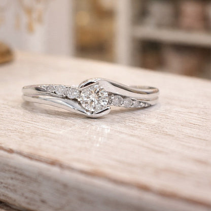 9ct White Gold Round Brilliant Diamond Twist Solitaire Engagement Ring