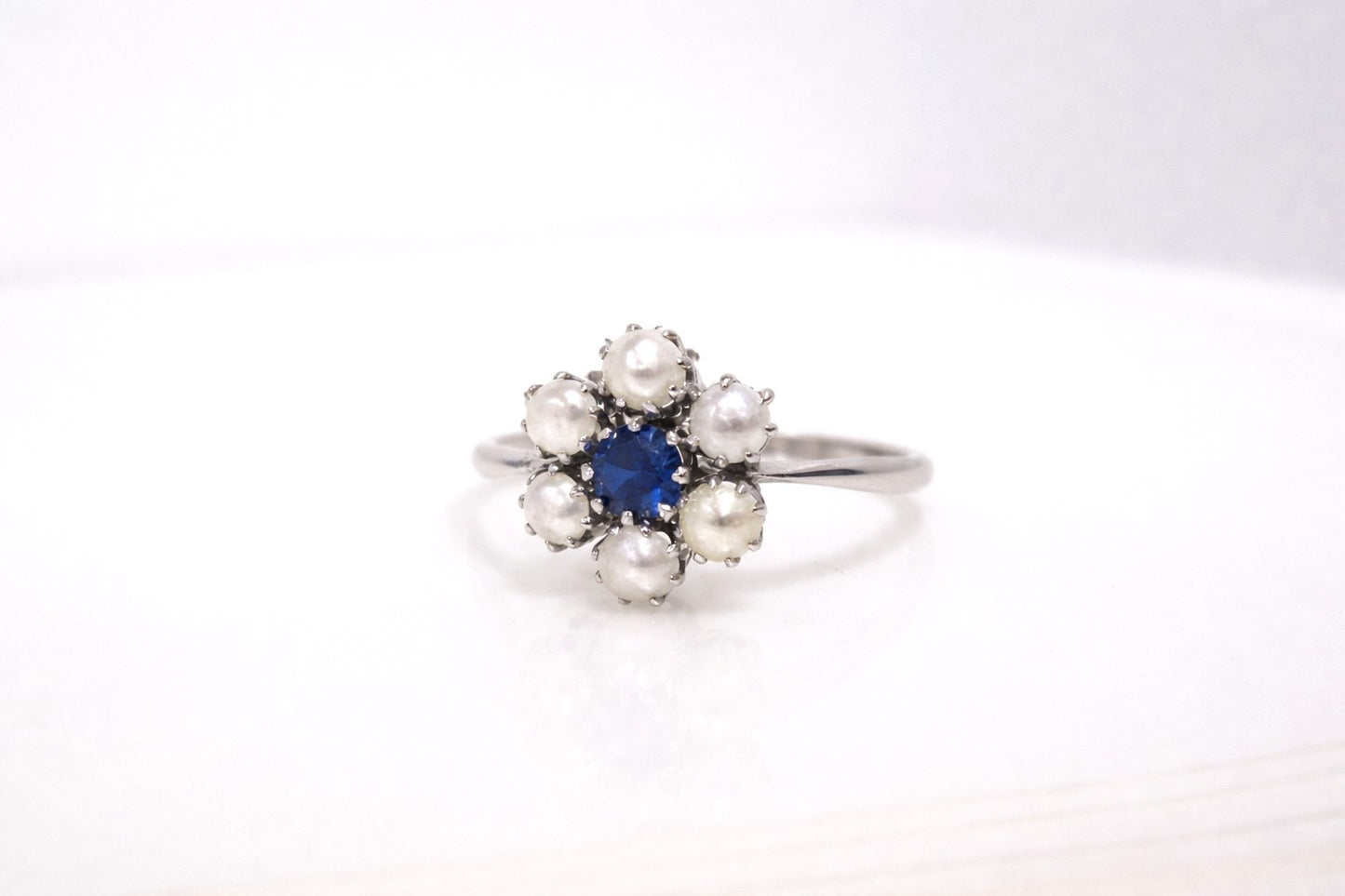 18ct White Gold & Platinum Sapphire & Pearl Daisy Cluster Ring