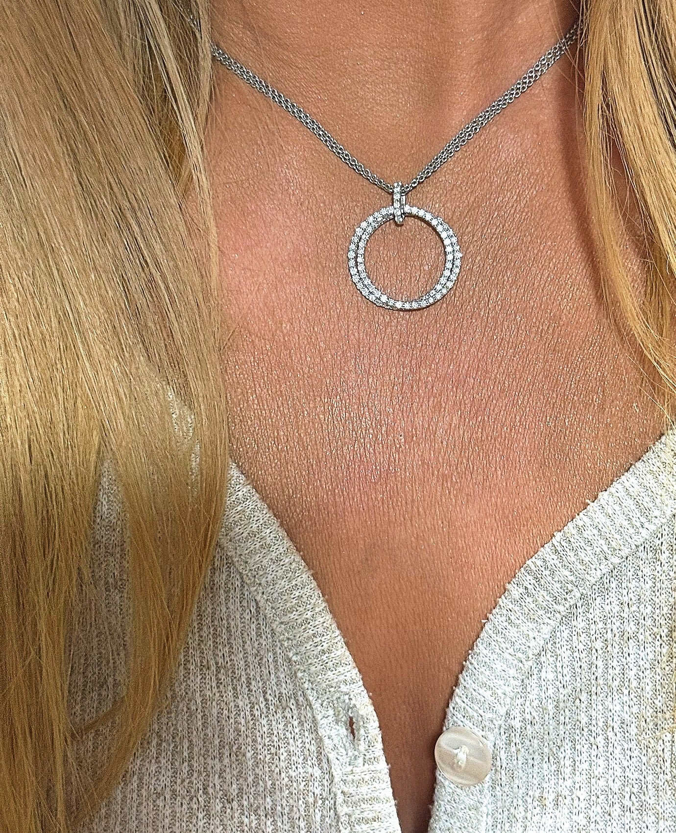 Heavy 18ct White Gold 1.20ct Diamond Double Circle Halo Cluster Pendant Necklace