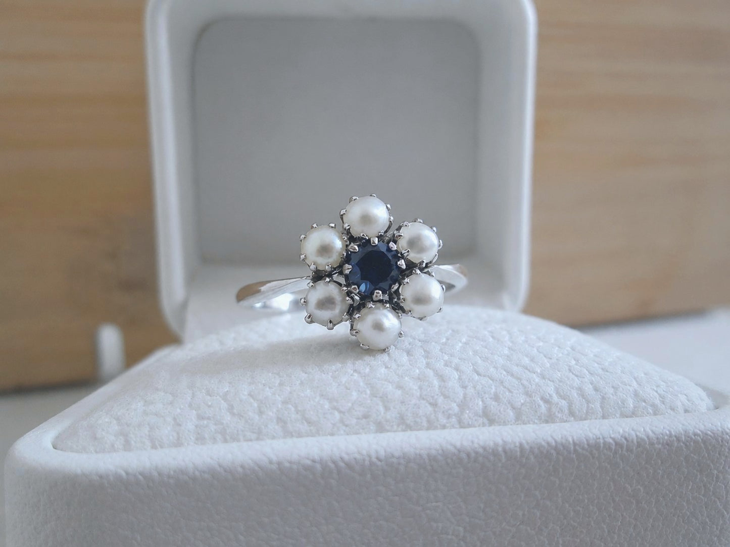 18ct White Gold & Platinum Sapphire & Pearl Daisy Cluster Ring