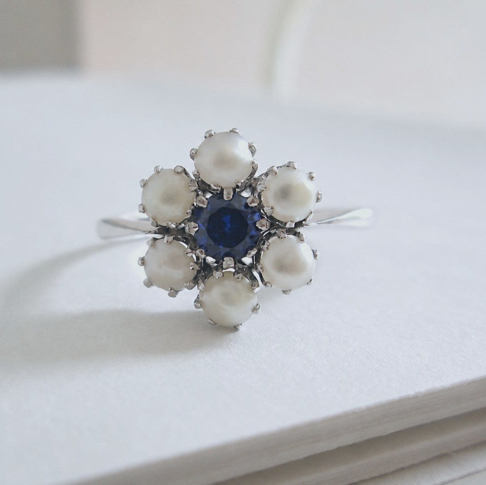 18ct White Gold & Platinum Sapphire & Pearl Daisy Cluster Ring