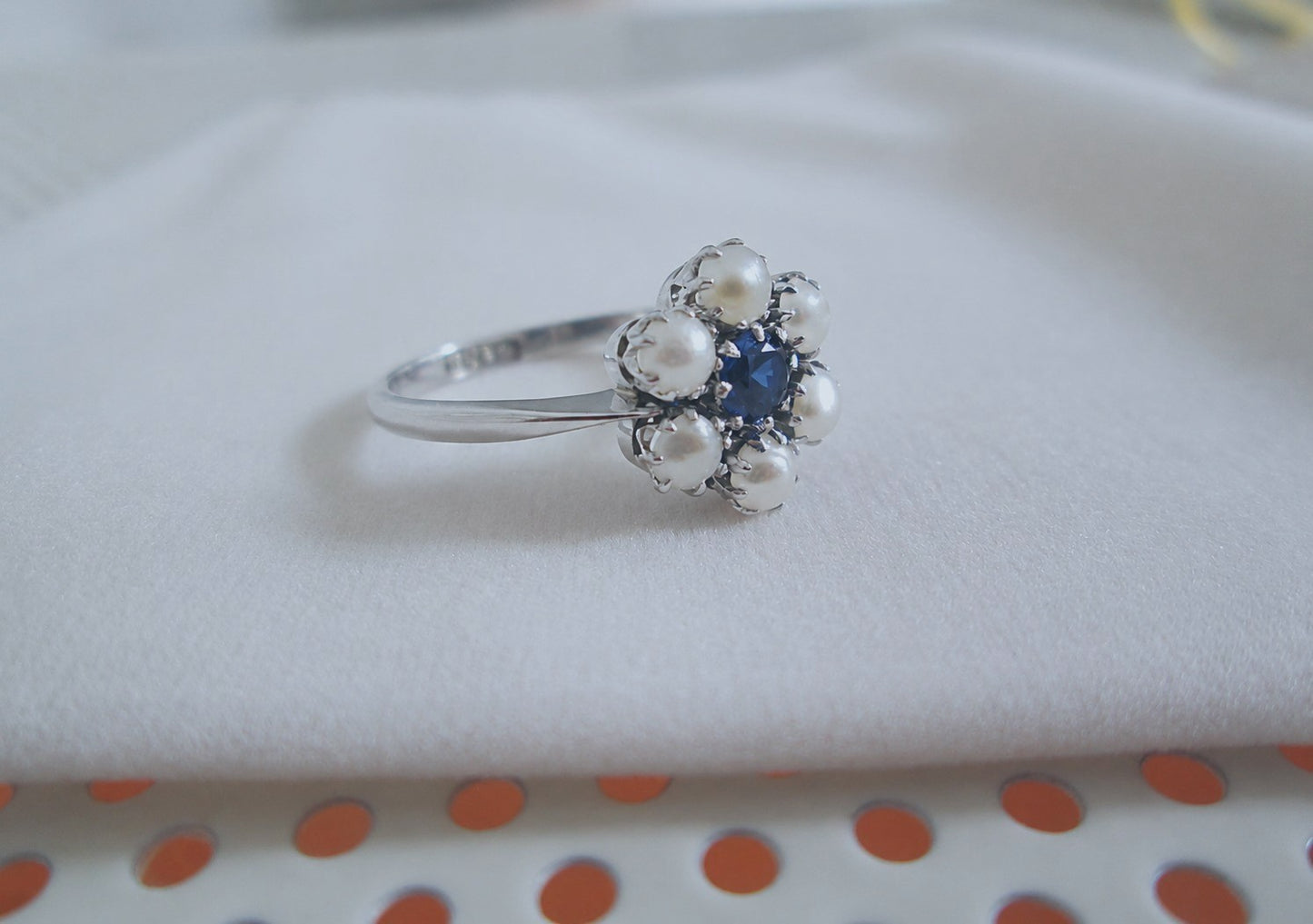 18ct White Gold & Platinum Sapphire & Pearl Daisy Cluster Ring