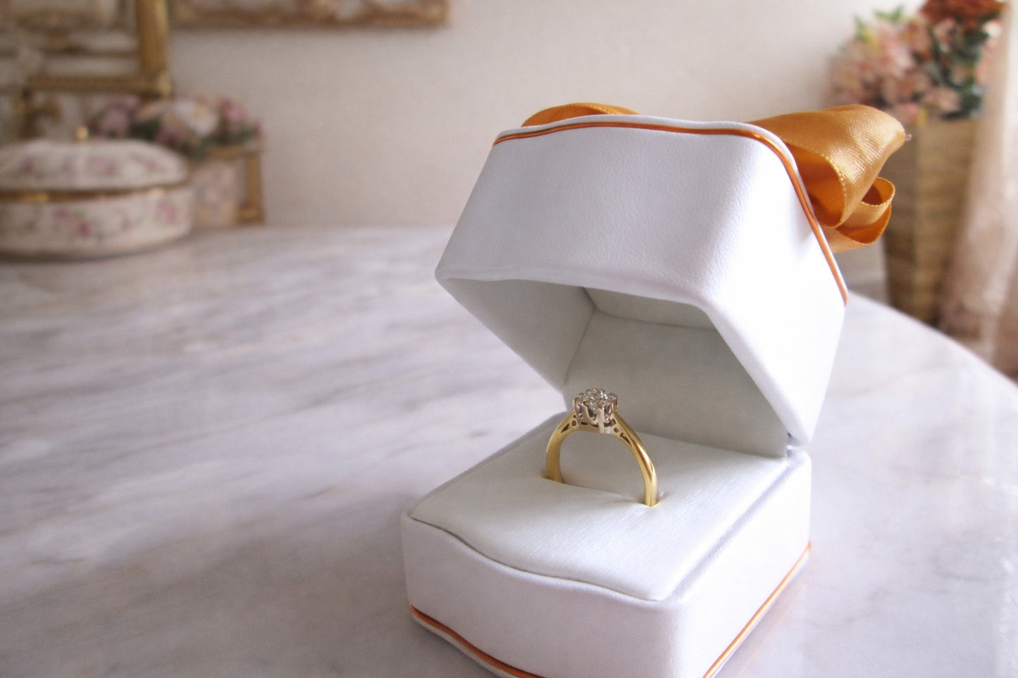 18ct Gold 1.00ct Old Mine Cushion Cut Diamond Solitaire Engagement Ring