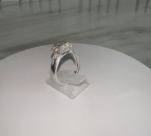 Load and play video in Gallery viewer, 9ct White Gold 1.00ct Princess &amp; Brilliant Cut Diamond Halo Cluster Ring

