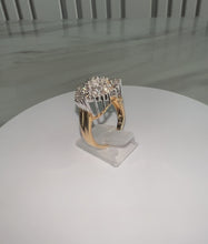 Load and play video in Gallery viewer, 18ct Yellow Gold 2.00ct Round Brilliant Baguette Cut Diamond Cluster Heart Ring
