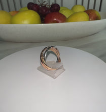 Load and play video in Gallery viewer, 18ct Multi Tone Yellow White &amp; Rose Gold Russian Triple Band Ring
