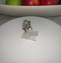 Load and play video in Gallery viewer, 14ct Yellow Gold 1.30ct Transitional &amp; Baguette Cut Diamond Cluster Ring
