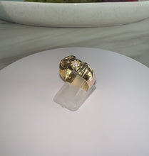 Load and play video in Gallery viewer, Art Deco 18ct Yellow Gold Heavy Wide Buckle Diamond Ring
