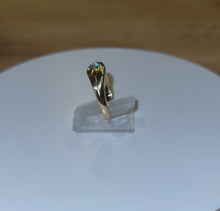 Load and play video in Gallery viewer, 18ct Yellow Gold Old Mine Cut Diamond Signet Solitaire Ring
